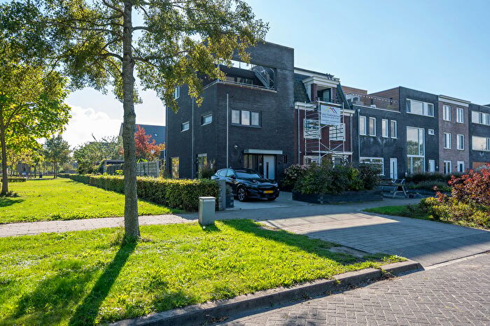 7-kamerhuis te koop in Almere – Stopperknoop, Noorderplassen W.- Noord