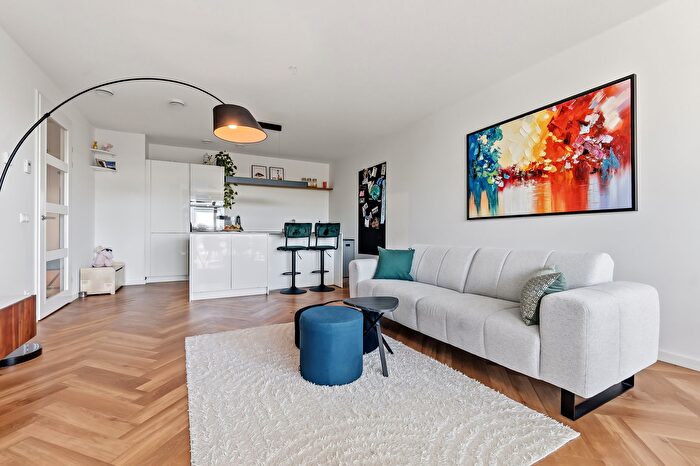 3-kamerappartement te koop in Cronestein, Leiden