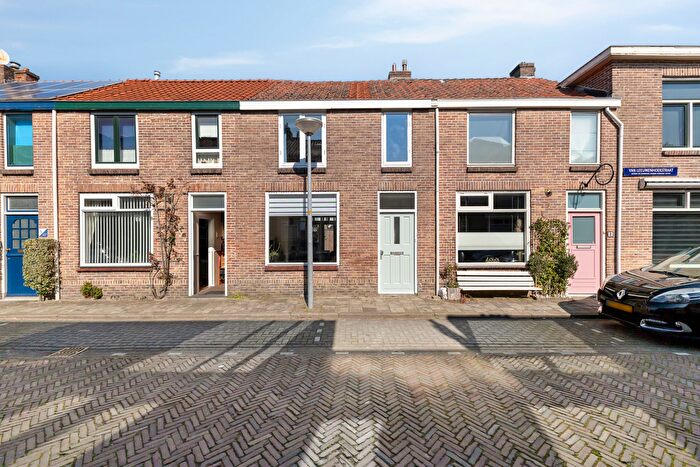 5-kamerhuis te koop in Alkmaar – Van Leeuwenhoekstraat, Bloemwijk en Zocherkwartier