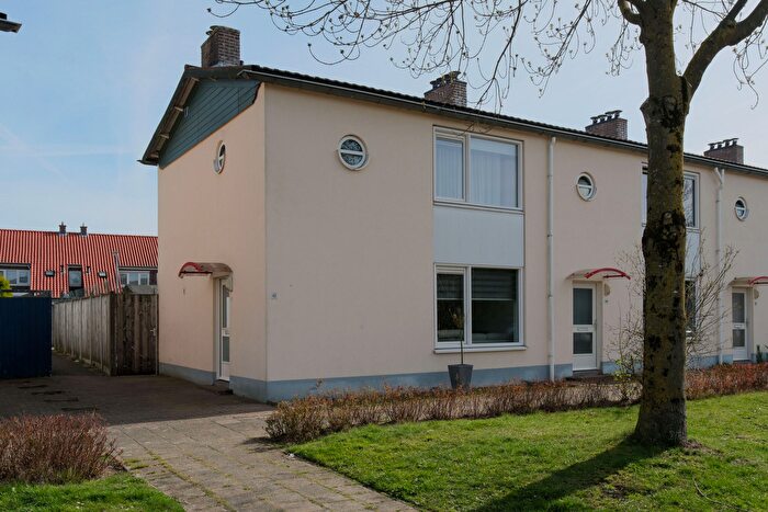 4-kamerhuis te koop in Bornsestraat en omgeving Zuid, Almelo
