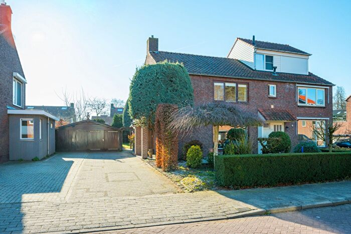 4-kamerhuis te koop in Doetinchem – Groen van Prinstererlaan, Schöneveld - zuid