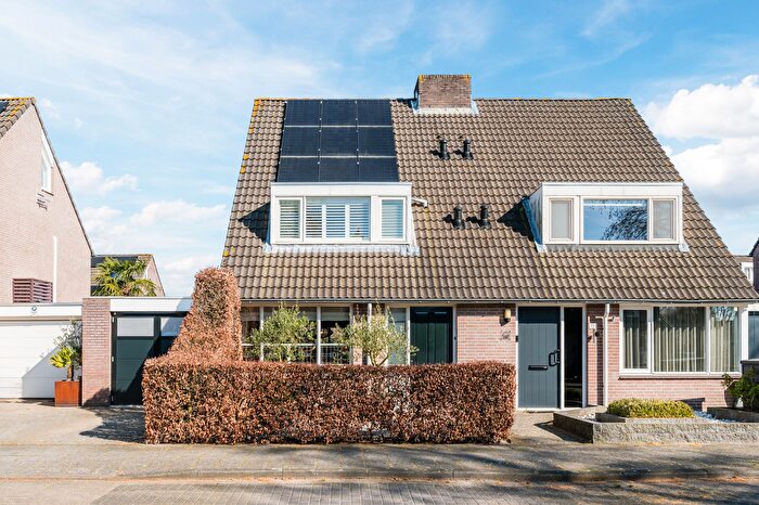 6-kamerhuis te koop in Veldhoven – Middelhei, Heikant-Oost