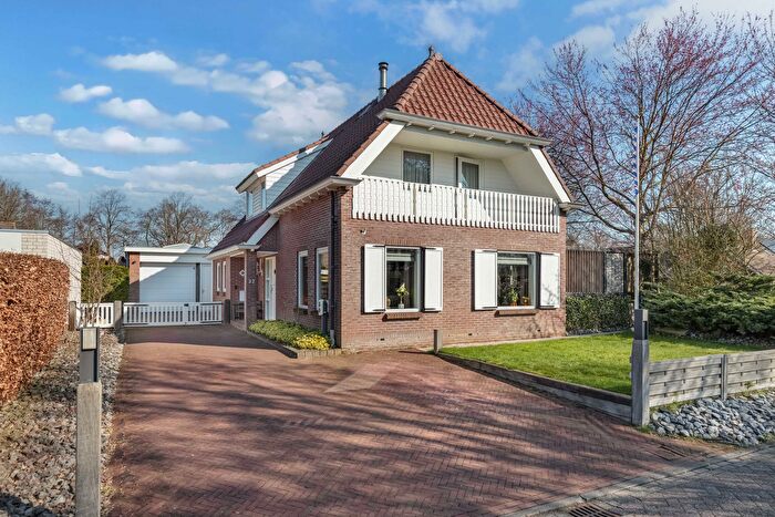 9-kamerhuis te koop in De Drait west, Drachten