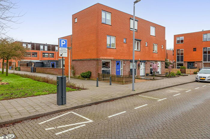 4-kamerhuis te koop in Hoogvliet Rotterdam – Nieuwe Wetering, Hoogvliet Noord