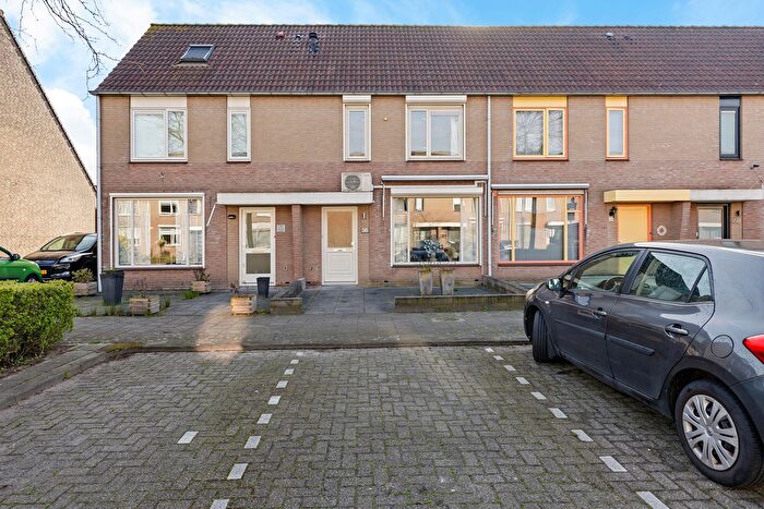 5-kamerhuis te koop in Tilburg – Hoogkarspelstraat, Heerevelden Oost