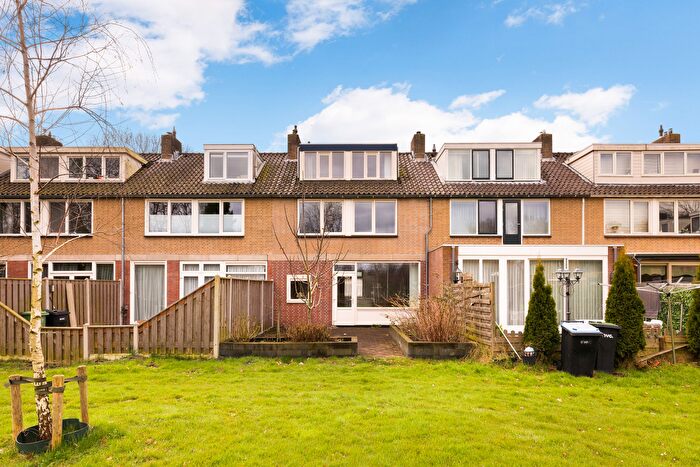 6-kamerhuis te koop in Kleurenbuurt, Zaandam