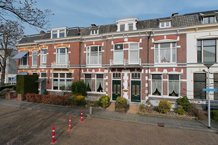 11-kamerhuis te koop in Hofkamp West, Almelo