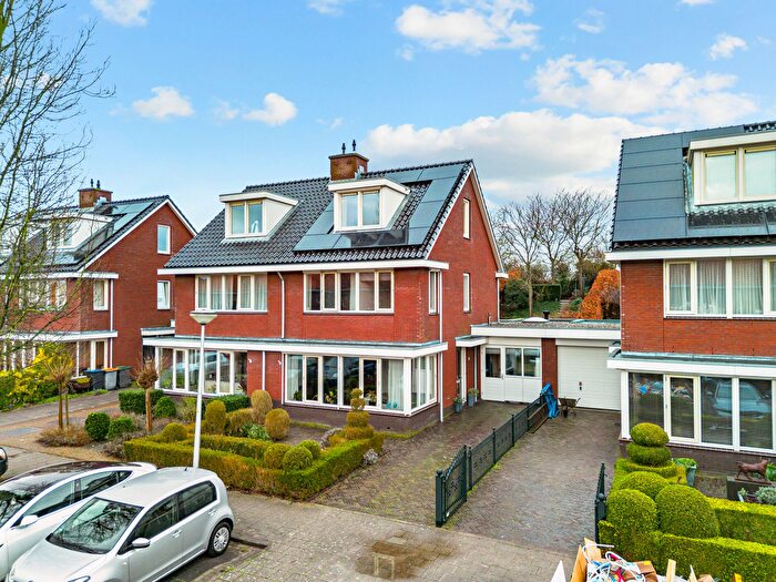 8-kamerhuis te koop in Thamerdal, Uithoorn