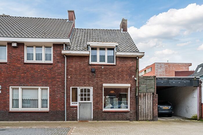 4-kamerhuis te koop in Helmond – Jan Stevensstraat, Heipoort