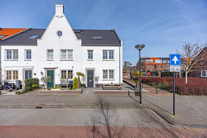 6-kamerhuis te koop in Den Haag – Laantje van Peel, Hoge Veld