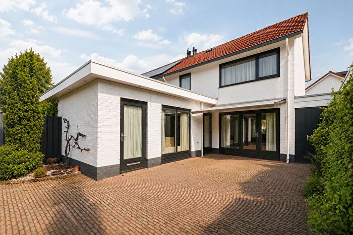 3-kamerhuis te koop in Waalwijk – Willem Alexanderhof, Centrum