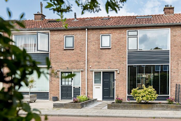 6-kamerhuis te koop in Berkel en Rodenrijs – Burgemeester Gründemannstraat, Oranjebuurt