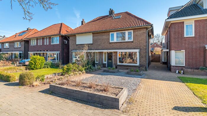 5-kamerhuis te koop in Vriezenveenseweg en omgeving Haghoek Oost, Almelo