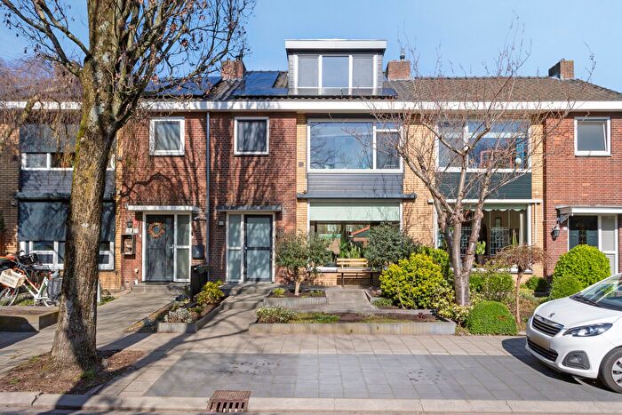 5-kamerhuis te koop in Officiervliet-Oost, Zwijndrecht