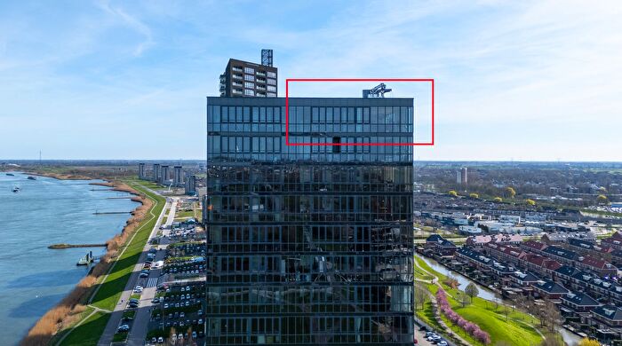 3-kamerappartement te koop in De Dijk, Spijkenisse