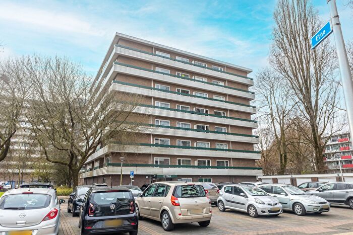 2-kamerappartement te koop in In de Wolkenbuurt, Amstelveen