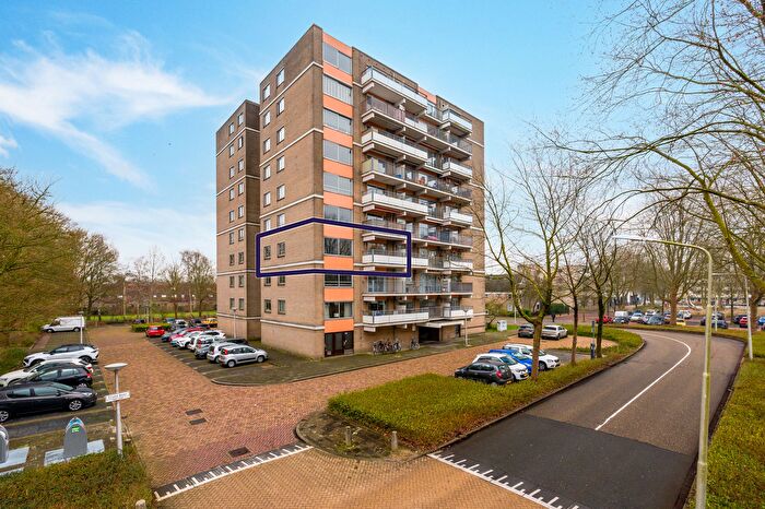 2-kamerappartement te koop in Hemellichamenbuurt, Amstelveen