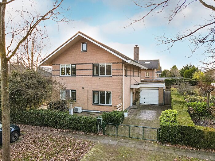 8-kamerhuis te koop in Almere – Februaristraat, Seizoenenbuurt Noord