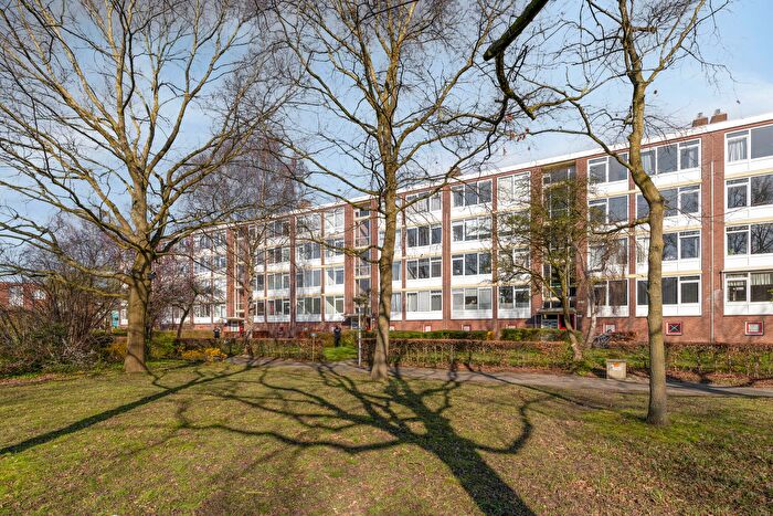 3-kamerappartement te koop in Fortuinwijk-Noord, Leiden