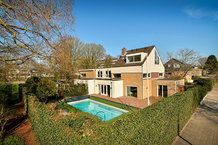 6-kamerhuis te koop in Kruiskerkbuurt, Amstelveen