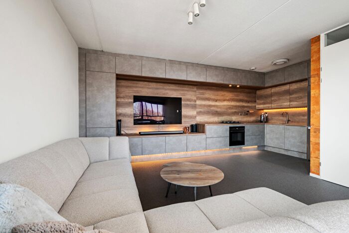 4-kamerappartement te koop in Rotterdam – Spangesekade, Spangen