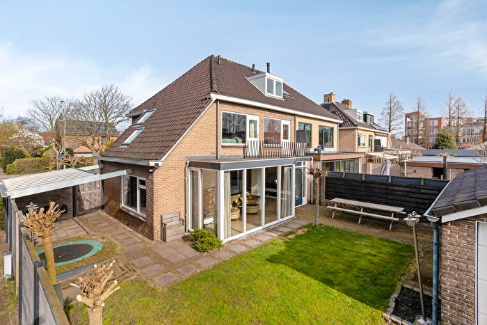 6-kamerhuis te koop in Heemskerk – Ridder Arnoudlaan, Centrum