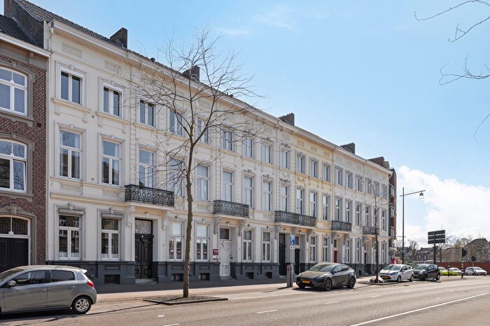 14-kamerhuis te koop in Roermond – Willem II Singel, Binnenstad