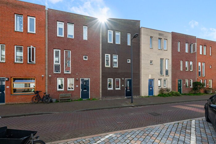 5-kamerhuis te koop in Amsterdam – William Barlowlaan, Steigereiland-Zuid