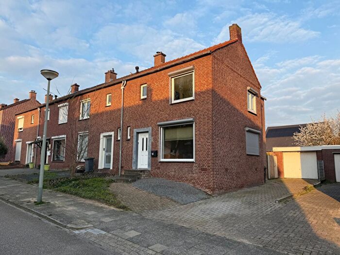 5-kamerhuis te koop in Oud Nieuwenhagen, Landgraaf