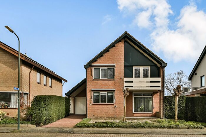 4-kamerhuis te koop in Wielwijk-noord, Hardinxveld-Giessendam