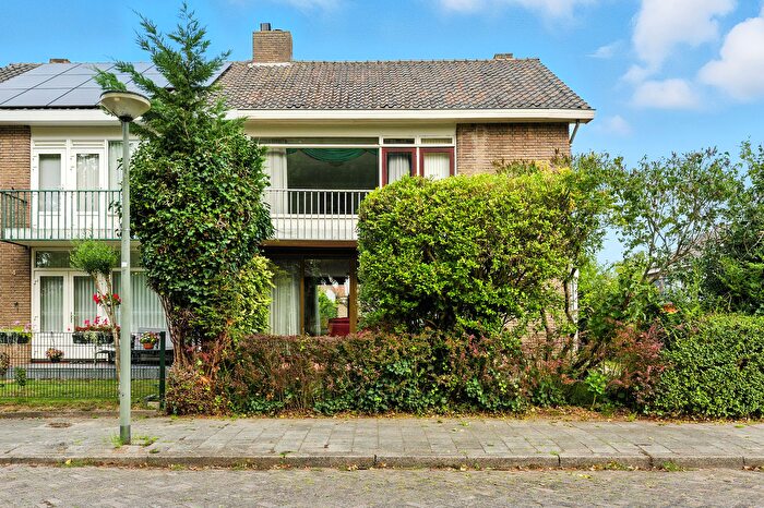 6-kamerhuis te koop in Spieringshoek, Schiedam