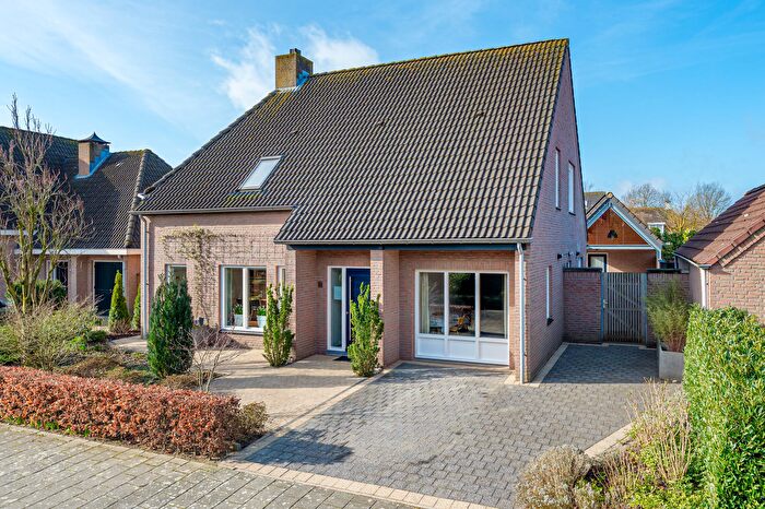 6-kamerhuis te koop in Schijndel – Brahmsstraat, Plein 2
