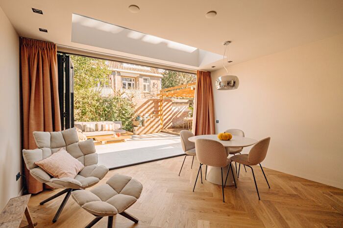 4-kamerappartement te koop in Amsterdam – Mr. P.N. Arntzeniusweg, Middenmeer-Noord