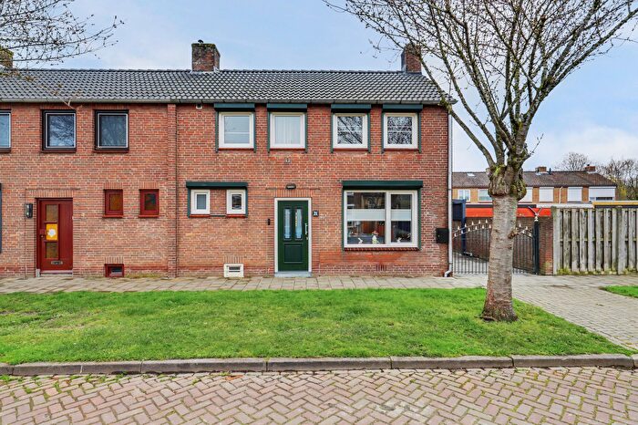4-kamerhuis te koop in Fijnaart, Fijnaart