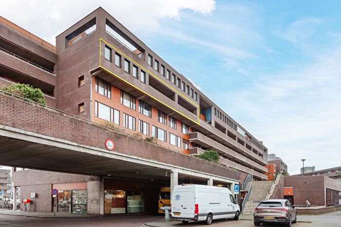4-kamerappartement te koop in Amsterdam – Pieter Calandlaan, De Aker-Oost