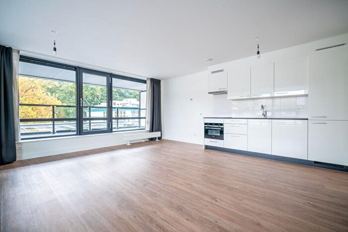 3-kamerappartement te huur in Kringloopbuurt, Amstelveen