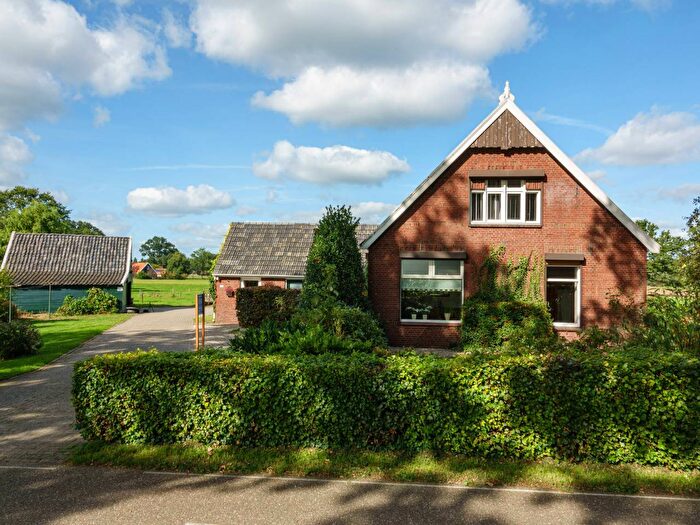 6-kamerhuis te koop in Verspreide huizen Ratum, Henxel, Huppel, Winterswijk Henxel