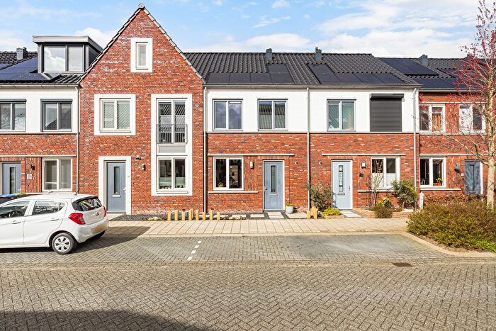 5-kamerhuis te koop in Tuinbouwgebied, Roelofarendsveen