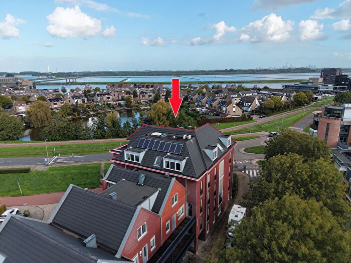 4-kamerappartement te koop in Oud-Beijerland – Zinkweg, Oud-Beijerland Zeeheldenwijk