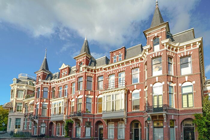 12-kamerhuis te koop in Den Haag – Bankastraat, Archipelbuurt