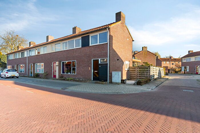 4-kamerhuis te koop in Aalten – Admiraal de Ruyterstraat, Aalten-kern West
