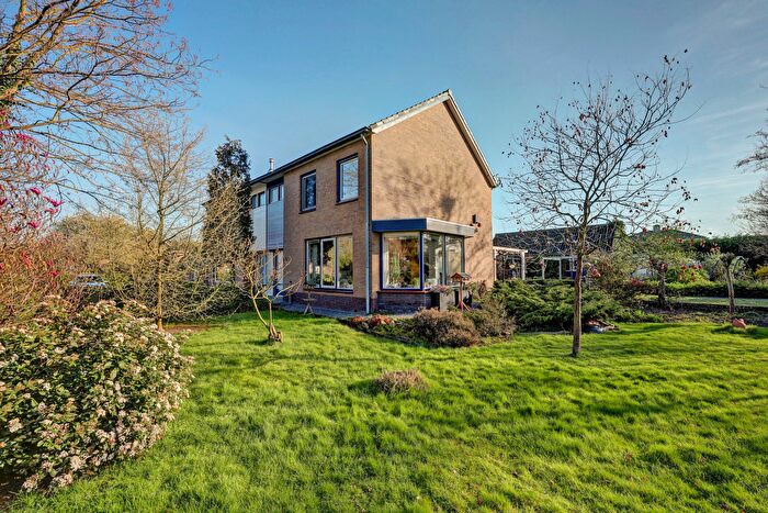 5-kamerhuis te koop in Wijchen – Woeziksestraat, Bedrijventerrein Zesweg