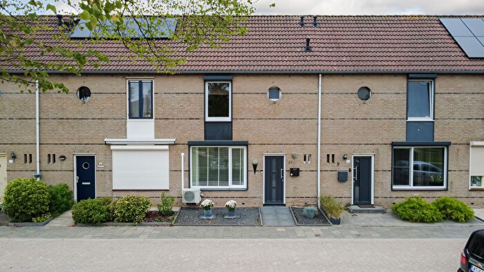 5-kamerhuis te koop in Helmond – Dommelstraat, Brouwhuis-Oost