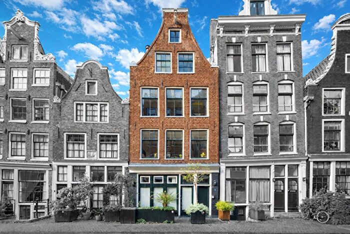 6-kamerhuis te koop in Amsterdam – Buiten Brouwersstraat, Haarlemmerbuurt-Oost