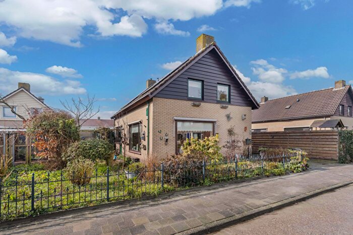 4-kamerhuis te koop in De Wiken noordoost, Drachten