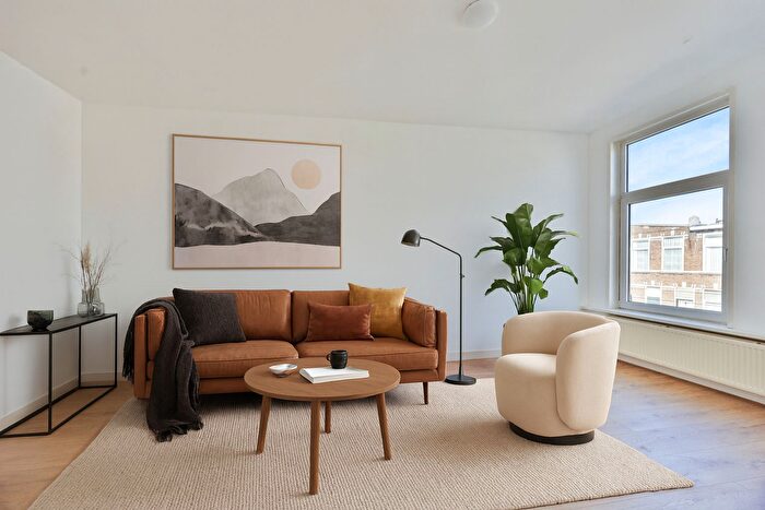 4-kamerappartement te koop in Den Haag – Steijnlaan, Transvaalkwartier-Midden