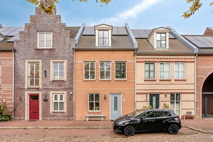 5-kamerhuis te koop in Heemskerk – Schrijverskwartier, De Citadel
