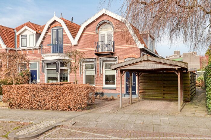 3-kamerhuis te koop in Winkelcentrum Walburg, Zwijndrecht