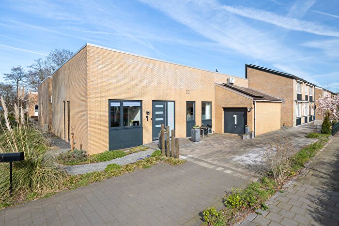 3-kamerhuis te koop in Alphen aan den Rijn – Korenbloemweg, Weidebloemenbuurt-Noord