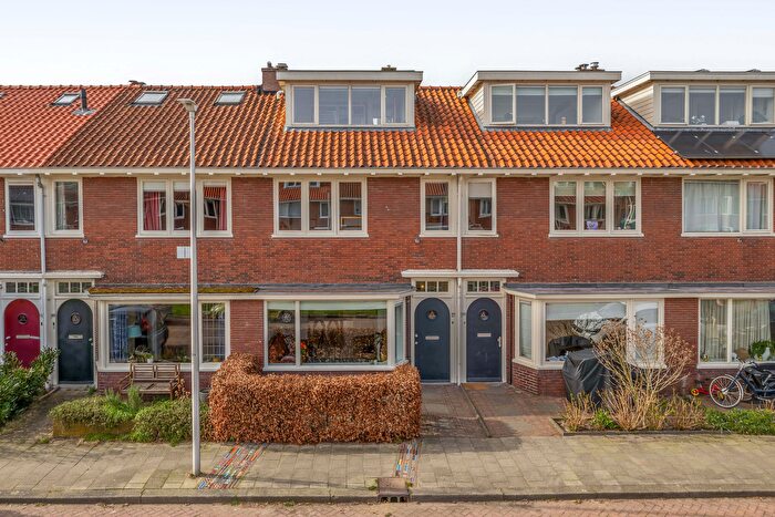 6-kamerhuis te koop in Utrecht – Julianaweg, Oud Hoograven-Zuid